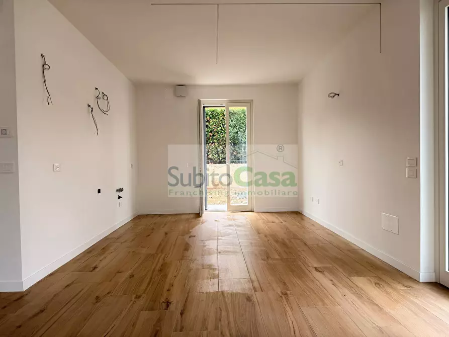 Immagine 8 di Villetta a schiera in vendita  in Via Degli Orti a Abbateggio