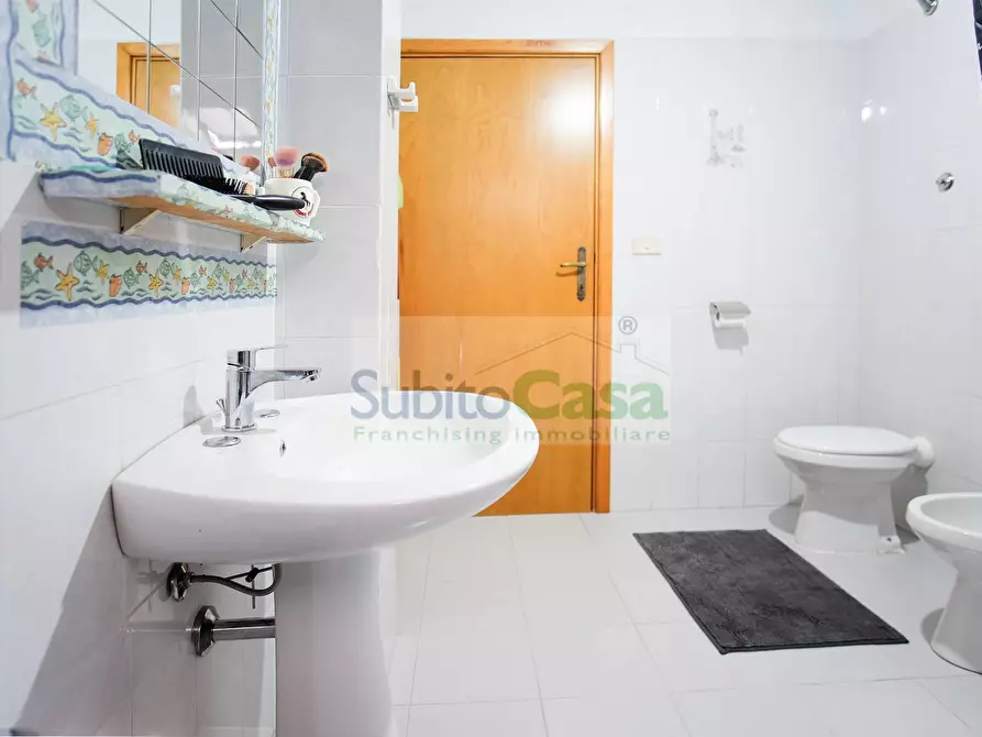 Immagine 26 di Attico in vendita  in Via Dei Peligni 30 a Chieti