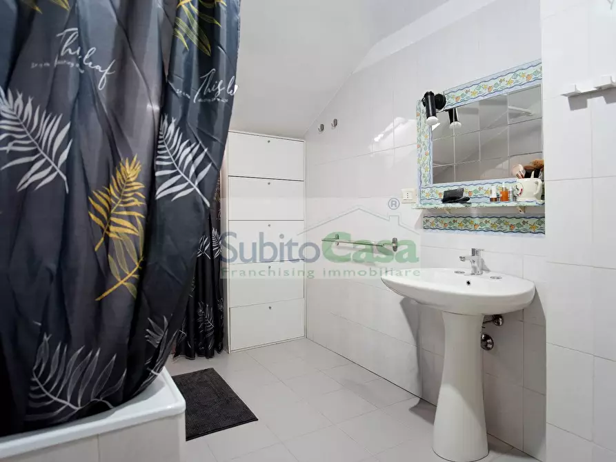 Immagine 27 di Attico in vendita  in Via Dei Peligni 30 a Chieti