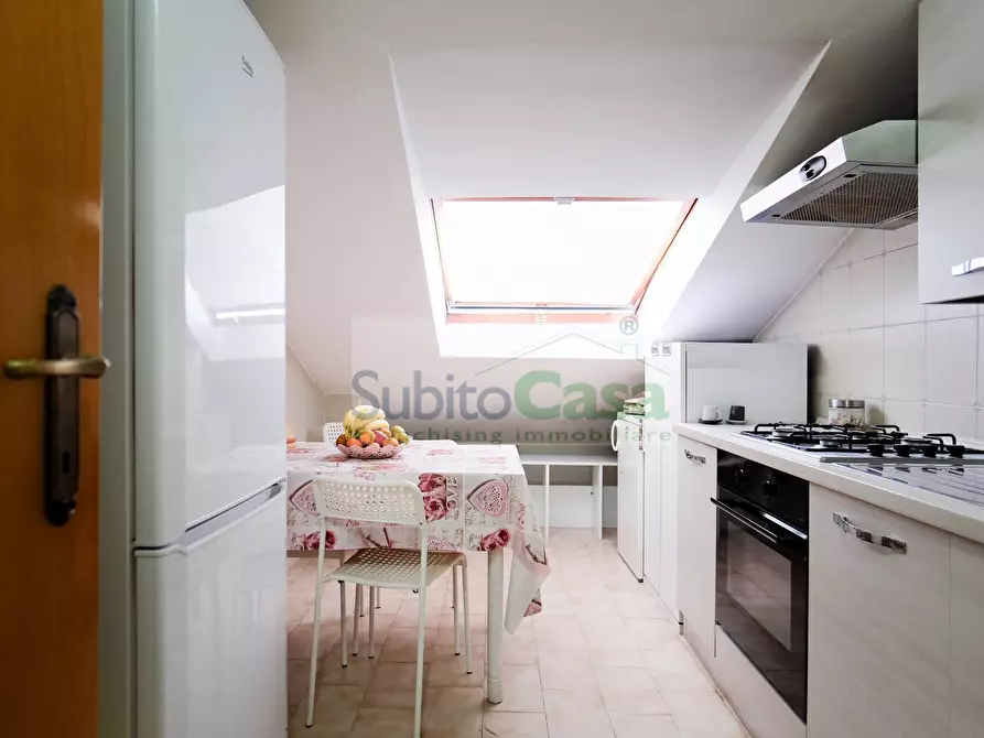 Immagine 30 di Attico in vendita  in Via Dei Peligni 30 a Chieti