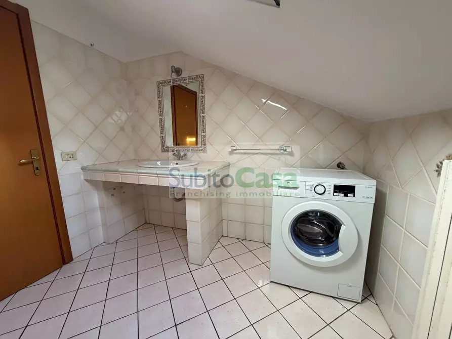 Immagine 8 di Appartamento in affitto  in Via Filippo Masci 60 a Chieti