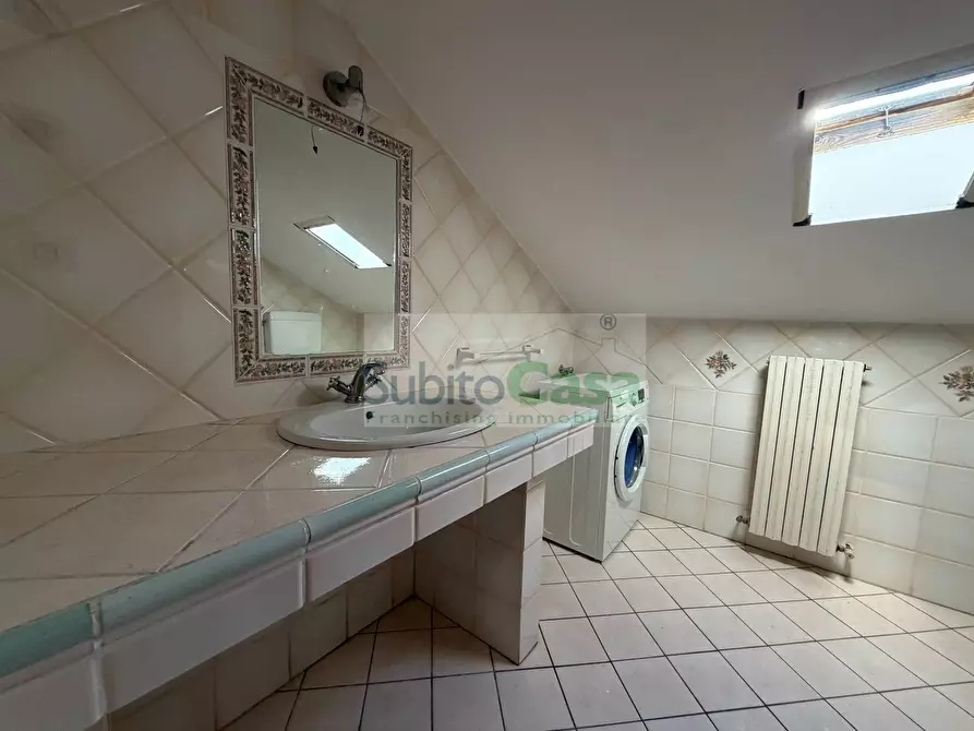 Immagine 10 di Appartamento in affitto  in Via Filippo Masci 60 a Chieti