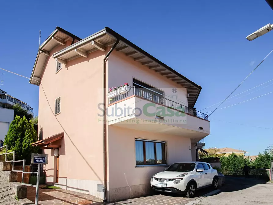 Immagine 4 di Casa indipendente in vendita  in Via Beniamino Costantini 15 a Chieti