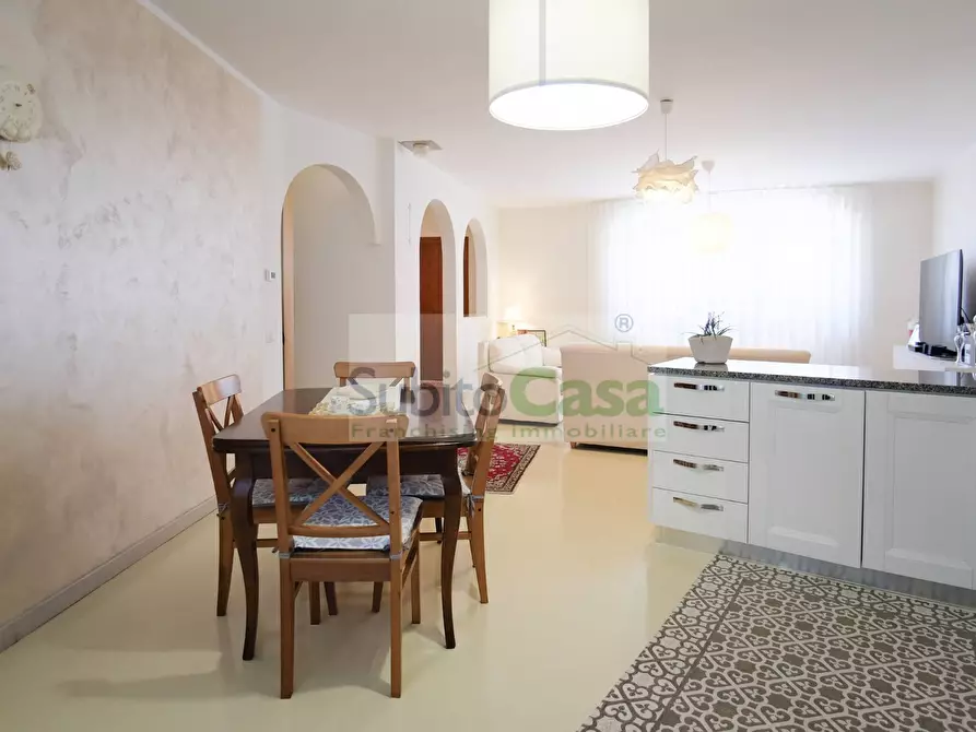 Immagine 17 di Casa indipendente in vendita  in Via Beniamino Costantini 15 a Chieti