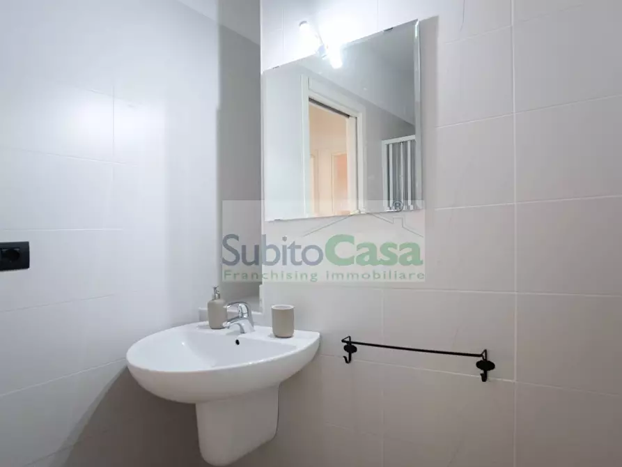 Immagine 41 di Casa semindipendente in affitto  in Via Montenerodomo 25 a Chieti