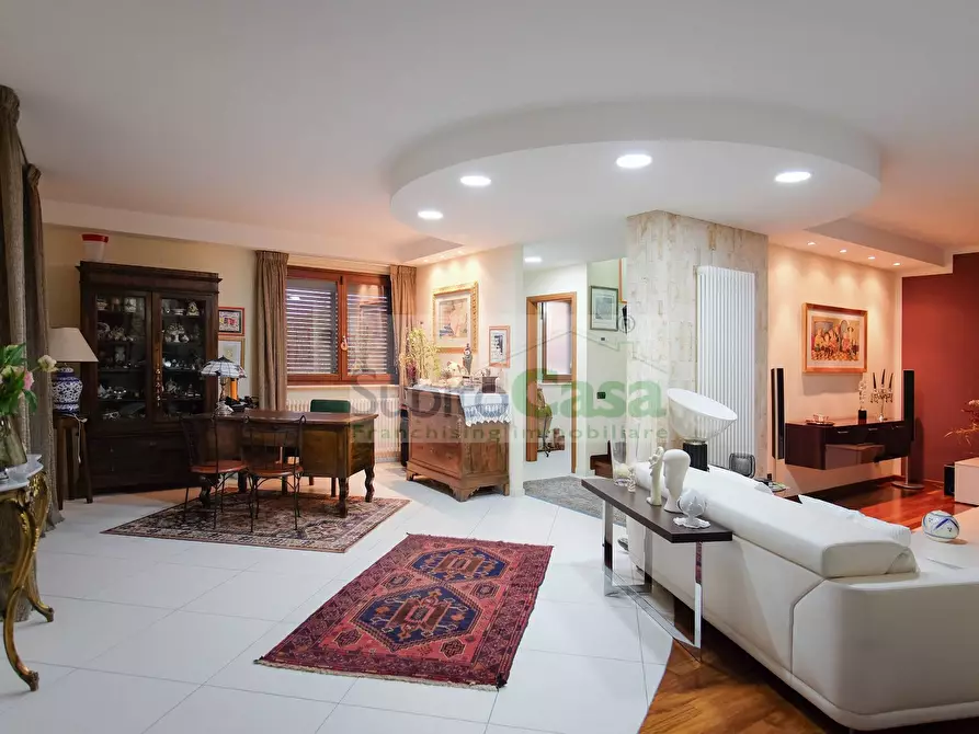 Immagine 4 di Villa in vendita  in Via Bellini a Chieti