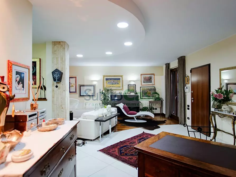 Immagine 2 di Villa in vendita  in Via Bellini a Chieti