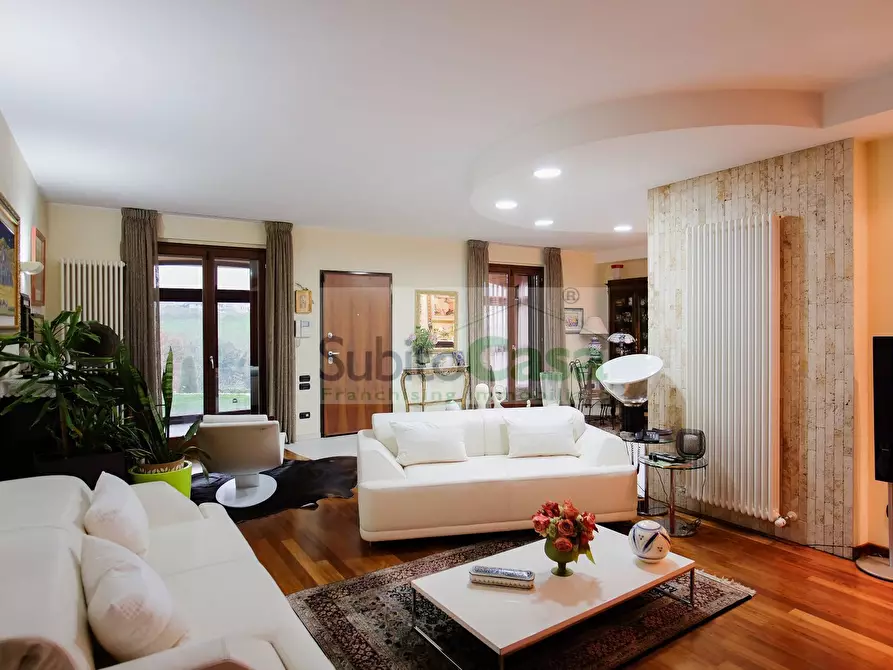 Immagine 5 di Villa in vendita  in Via Bellini a Chieti