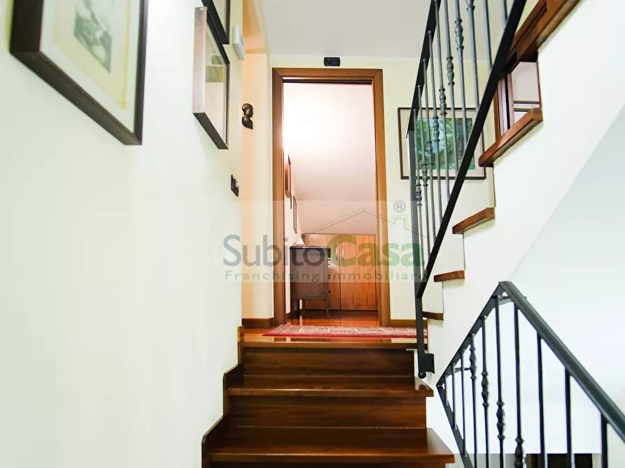 Immagine 18 di Villa in vendita  in Via Bellini a Chieti