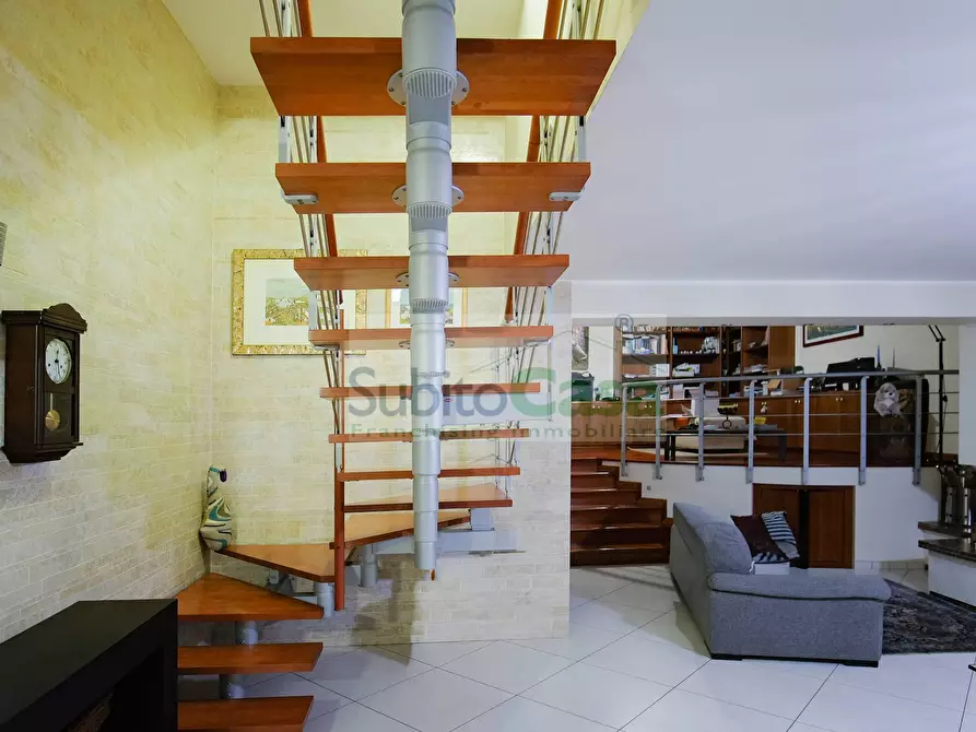 Immagine 32 di Villa in vendita  in Via Bellini a Chieti