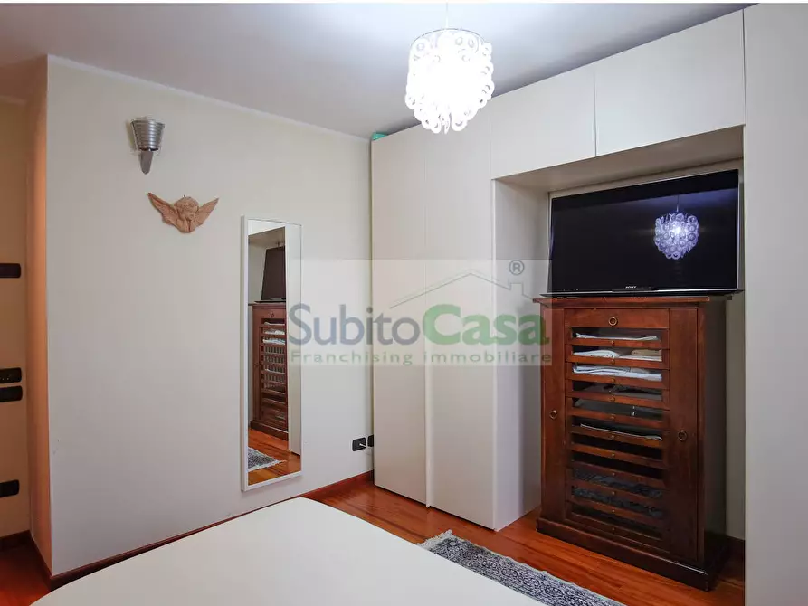 Immagine 40 di Villa in vendita  in Via Bellini a Chieti