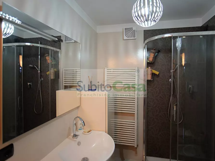 Immagine 42 di Villa in vendita  in Via Bellini a Chieti