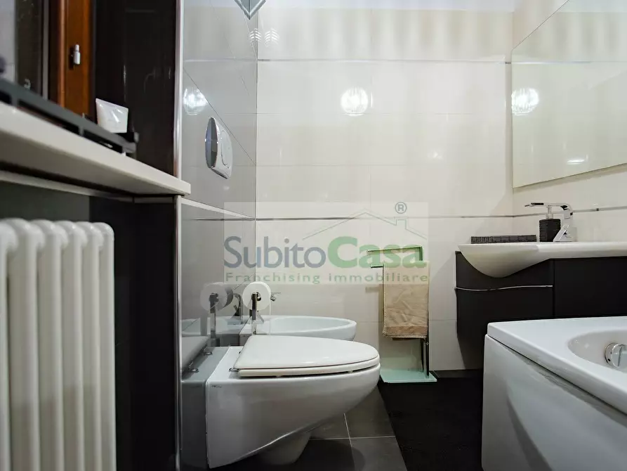 Immagine 44 di Villa in vendita  in Via Bellini a Chieti