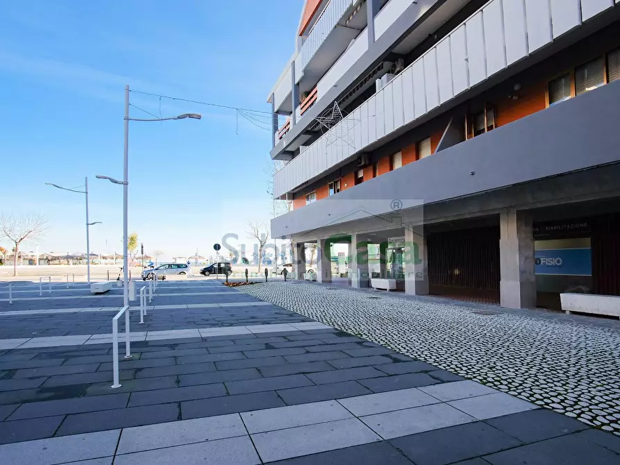 Immagine 28 di Appartamento in vendita  in Viale Alcione 135 a Francavilla Al Mare