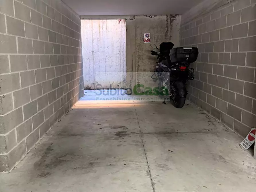 Immagine 5 di Box auto in affitto  a Chieti