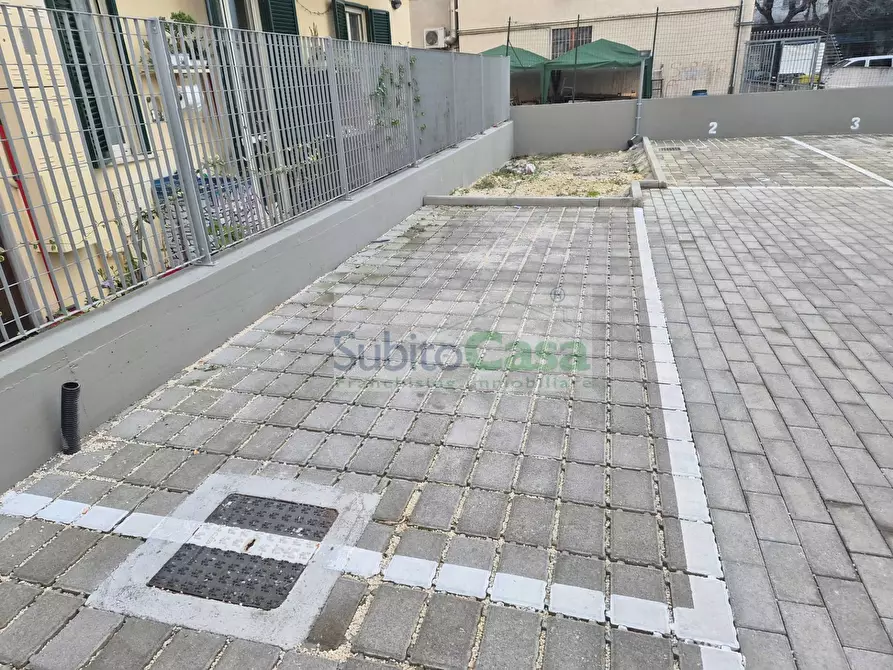 Immagine 1 di Box auto in affitto  in Via Meneghini 25 a Chieti