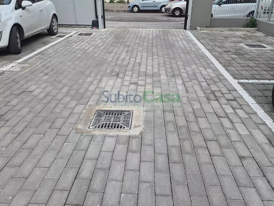 Immagine 3 di Box auto in affitto  in Via Meneghini 25 a Chieti