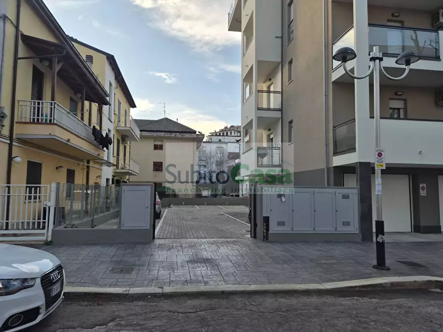Immagine 6 di Box auto in affitto  in Via Meneghini 25 a Chieti
