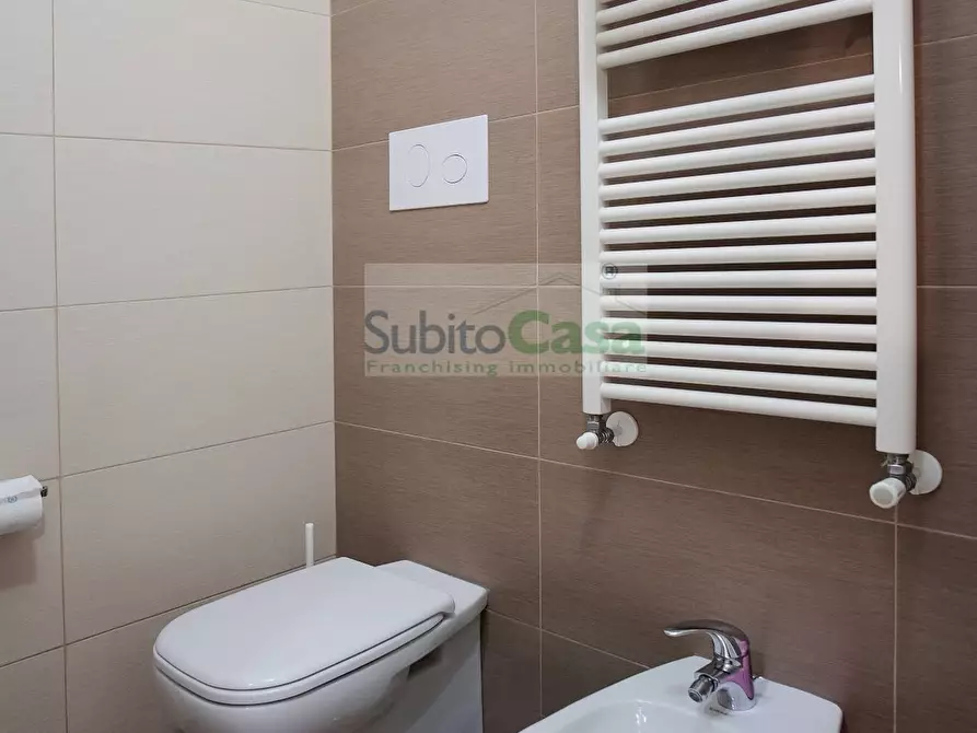 Immagine 21 di Appartamento in vendita  in Via Francesco Paolo Tosti 9 a Chieti