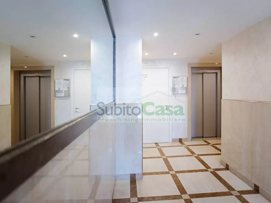 Immagine 24 di Appartamento in vendita  in Via Francesco Paolo Tosti 9 a Chieti