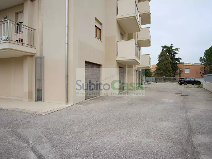 Immagine 26 di Appartamento in vendita  in Via Francesco Paolo Tosti 9 a Chieti