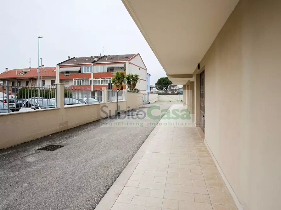 Immagine 27 di Appartamento in vendita  in Via Francesco Paolo Tosti 9 a Chieti