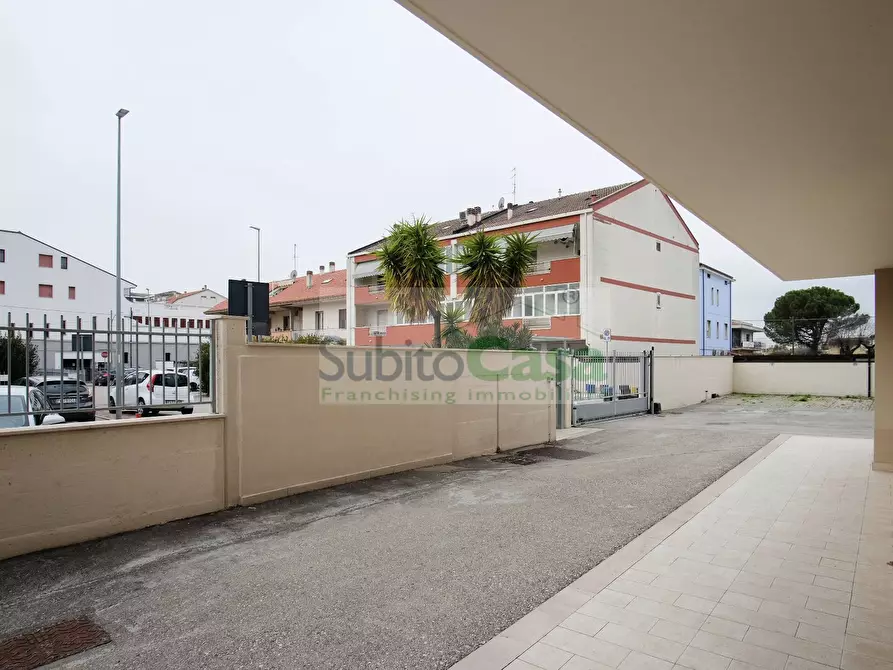 Immagine 28 di Appartamento in vendita  in Via Francesco Paolo Tosti 9 a Chieti