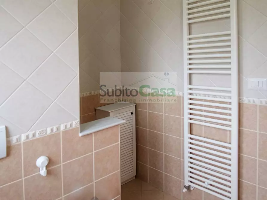 Immagine 10 di Appartamento in vendita  in Via Colle Dell'Ara 140 a Chieti