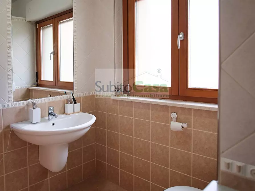 Immagine 11 di Appartamento in vendita  in Via Colle Dell'Ara 140 a Chieti