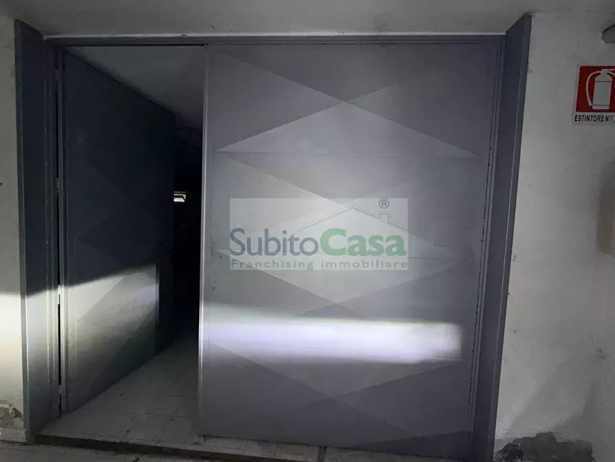 Immagine 7 di Box auto in affitto  in Via Ramiro Ortiz 28 a Chieti