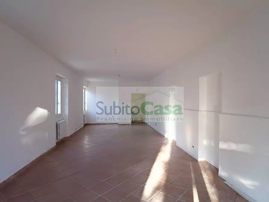 Immagine 7 di Locale commerciale in affitto  in Via Dei Vestini 114 a Chieti