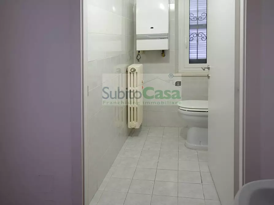 Immagine 13 di Locale commerciale in affitto  in Via Dei Vestini 114 a Chieti