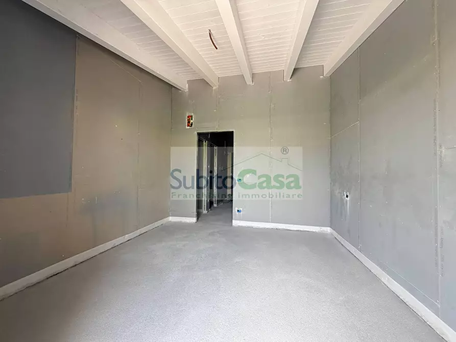 Immagine 28 di Villetta a schiera in vendita  in Via Degli Orti a Abbateggio