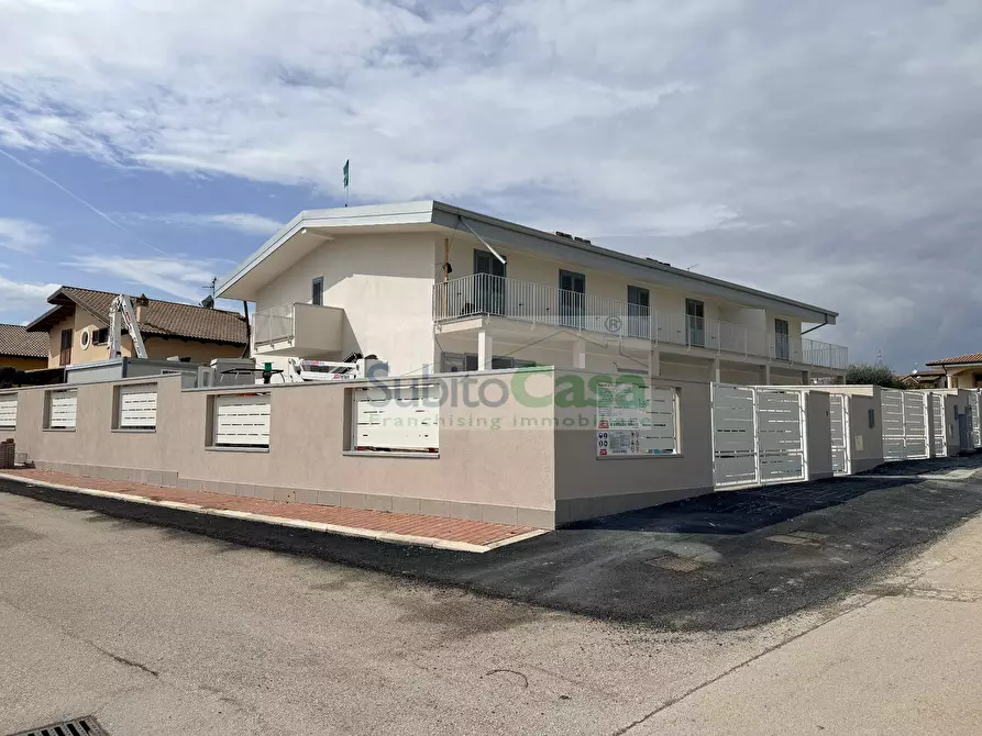 Immagine 38 di Villetta a schiera in vendita  in Via Degli Orti a Abbateggio