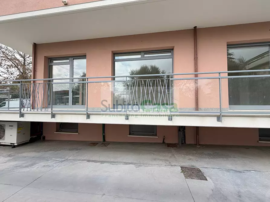 Immagine 3 di Locale commerciale in affitto  in Via Dante Alighieri a Cepagatti