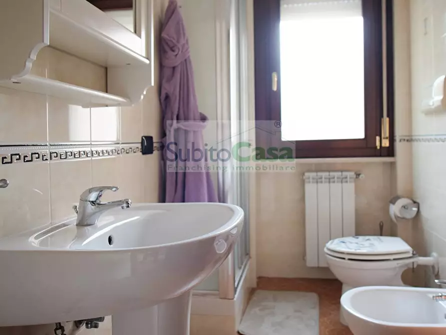 Immagine 20 di Appartamento in vendita  in Via Aldo Moro 90 a Chieti