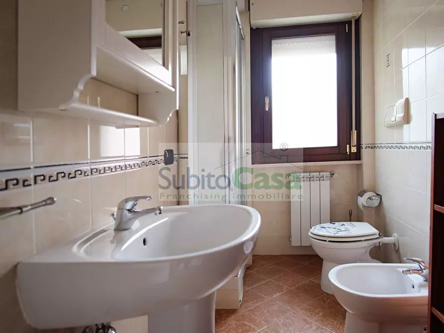 Immagine 21 di Appartamento in vendita  in Via Aldo Moro 90 a Chieti