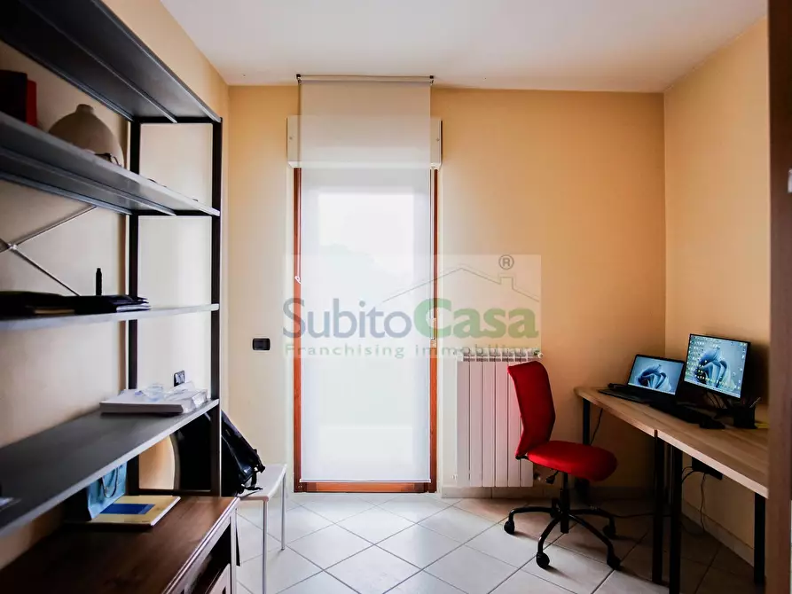 Immagine 25 di Appartamento in vendita  in Via Aldo Moro 90 a Chieti