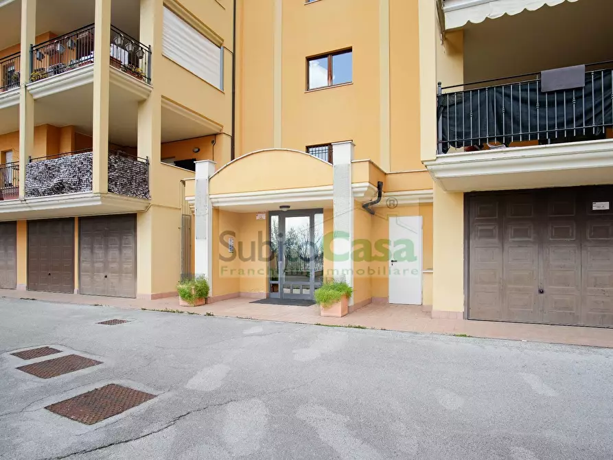 Immagine 38 di Appartamento in vendita  in Via Aldo Moro 90 a Chieti
