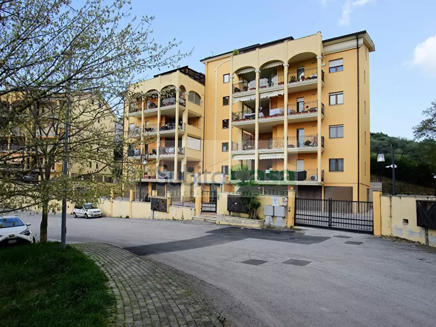 Immagine 43 di Appartamento in vendita  in Via Aldo Moro 90 a Chieti