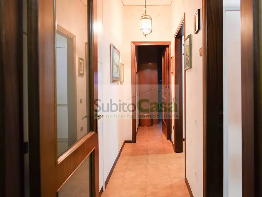 Immagine 5 di Appartamento in vendita  in Viale Della Liberazione 87 a Chieti