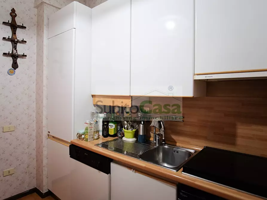 Immagine 9 di Appartamento in vendita  in Viale Della Liberazione 87 a Chieti