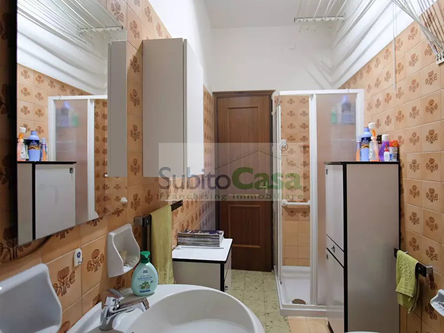 Immagine 13 di Appartamento in vendita  in Viale Della Liberazione 87 a Chieti