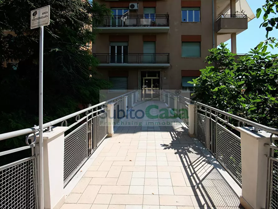 Immagine 22 di Appartamento in vendita  in Viale Della Liberazione 87 a Chieti