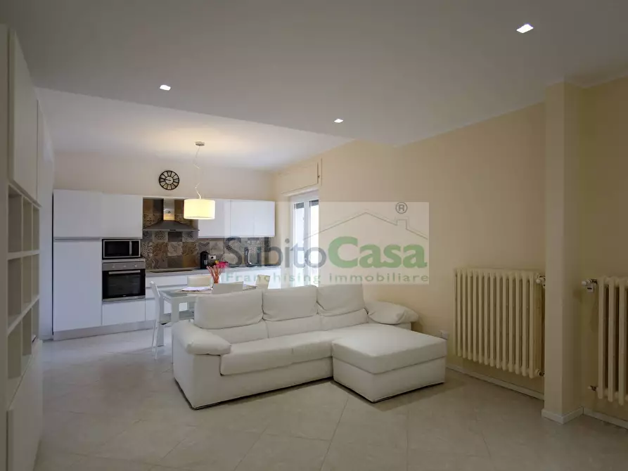 Immagine 3 di Appartamento in vendita  in Via Silvinio Olivieri 111 a Chieti