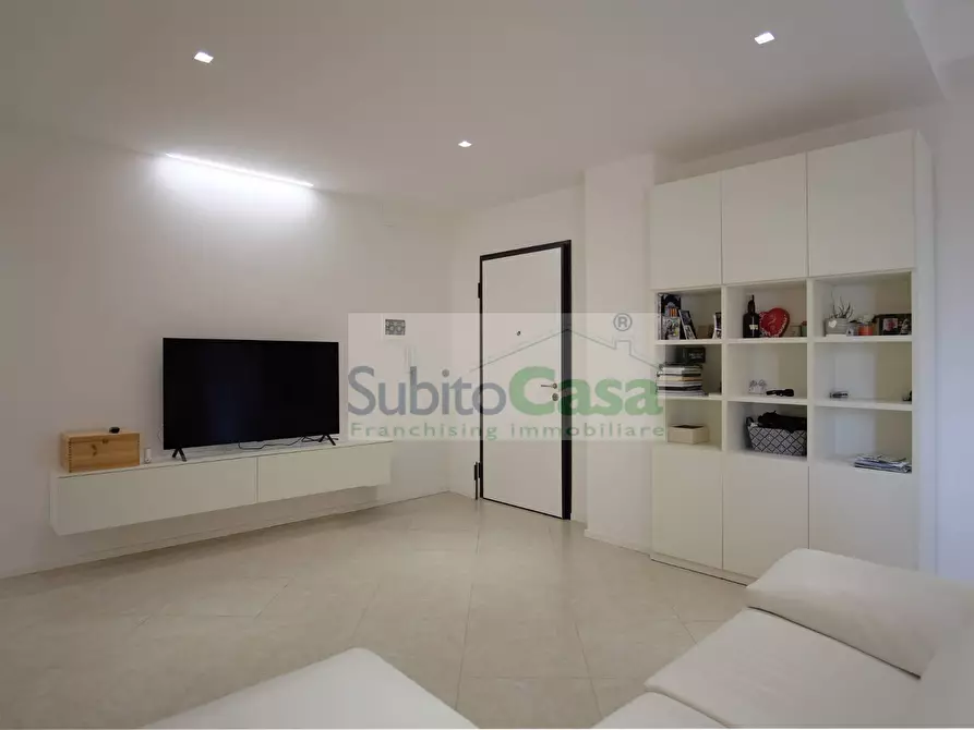 Immagine 1 di Appartamento in vendita  in Via Silvinio Olivieri 111 a Chieti