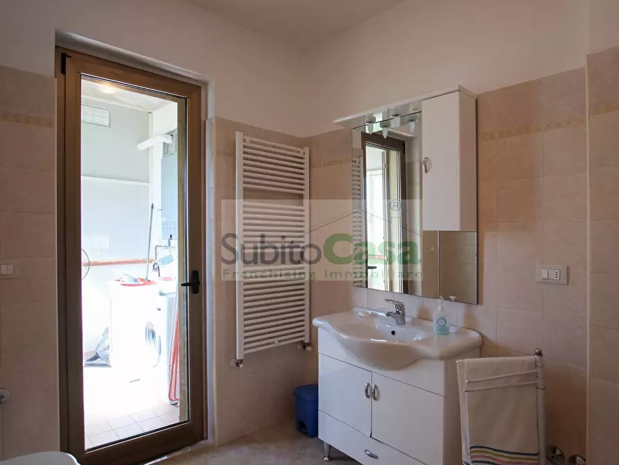 Immagine 21 di Casa indipendente in vendita  a Bucchianico