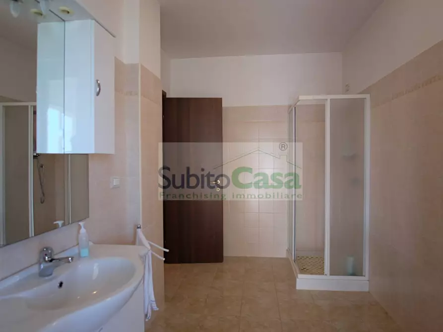 Immagine 23 di Casa indipendente in vendita  a Bucchianico