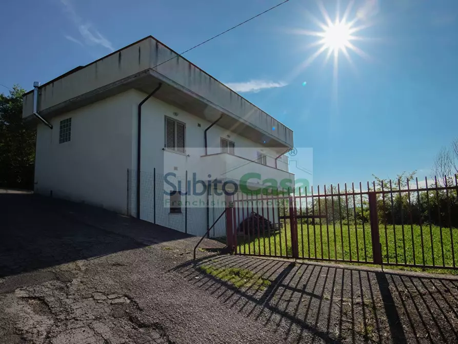 Immagine 32 di Casa indipendente in vendita  a Bucchianico