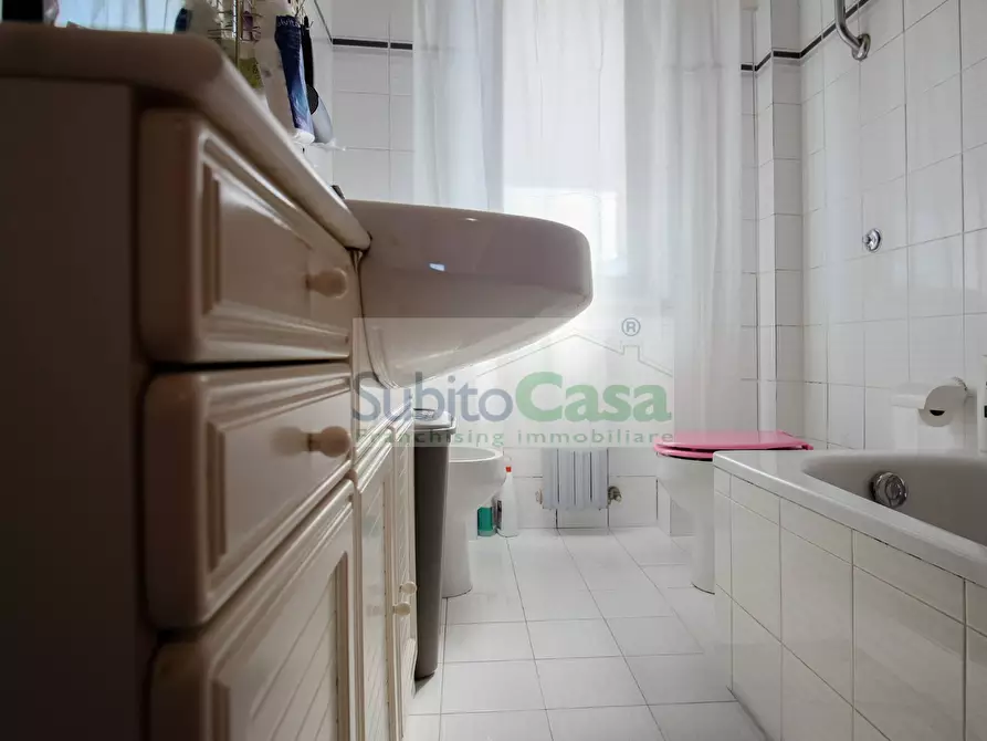 Immagine 22 di Appartamento in vendita  in Massera 30 a Brittoli